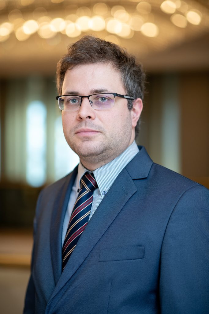 Dr. Udvarhelyi Bence